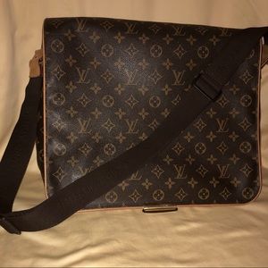 Authentic Louis Vuitton Messenger Bag
